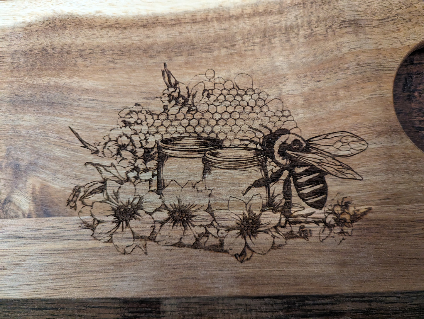 Charcuterie Board - Bee Design